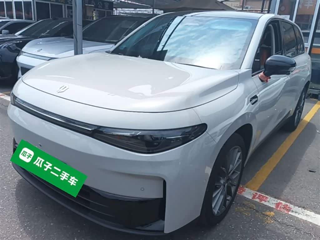 Leapmotor C10