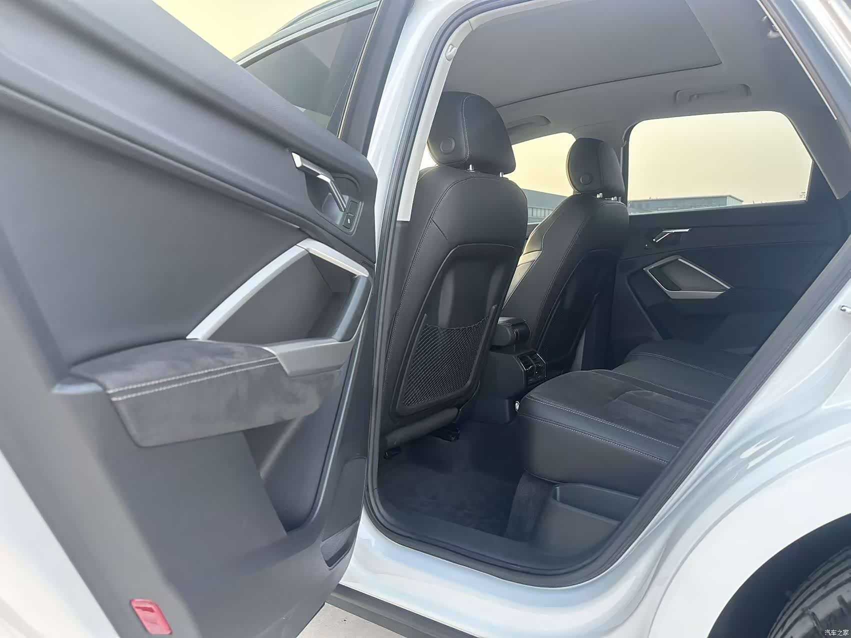 Audi Q3, 2022 13