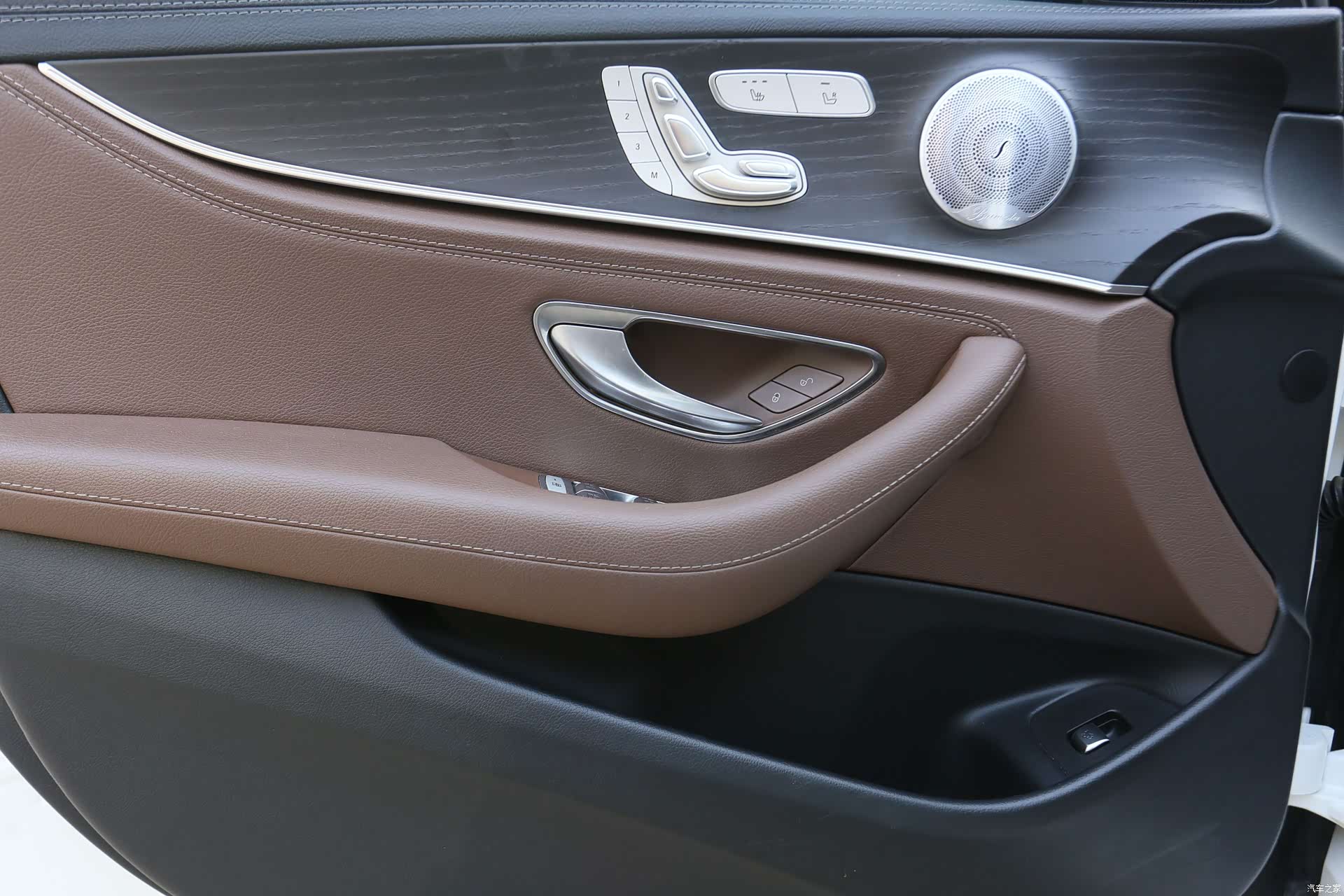 Mercedes-Benz E-Class, 2019 11