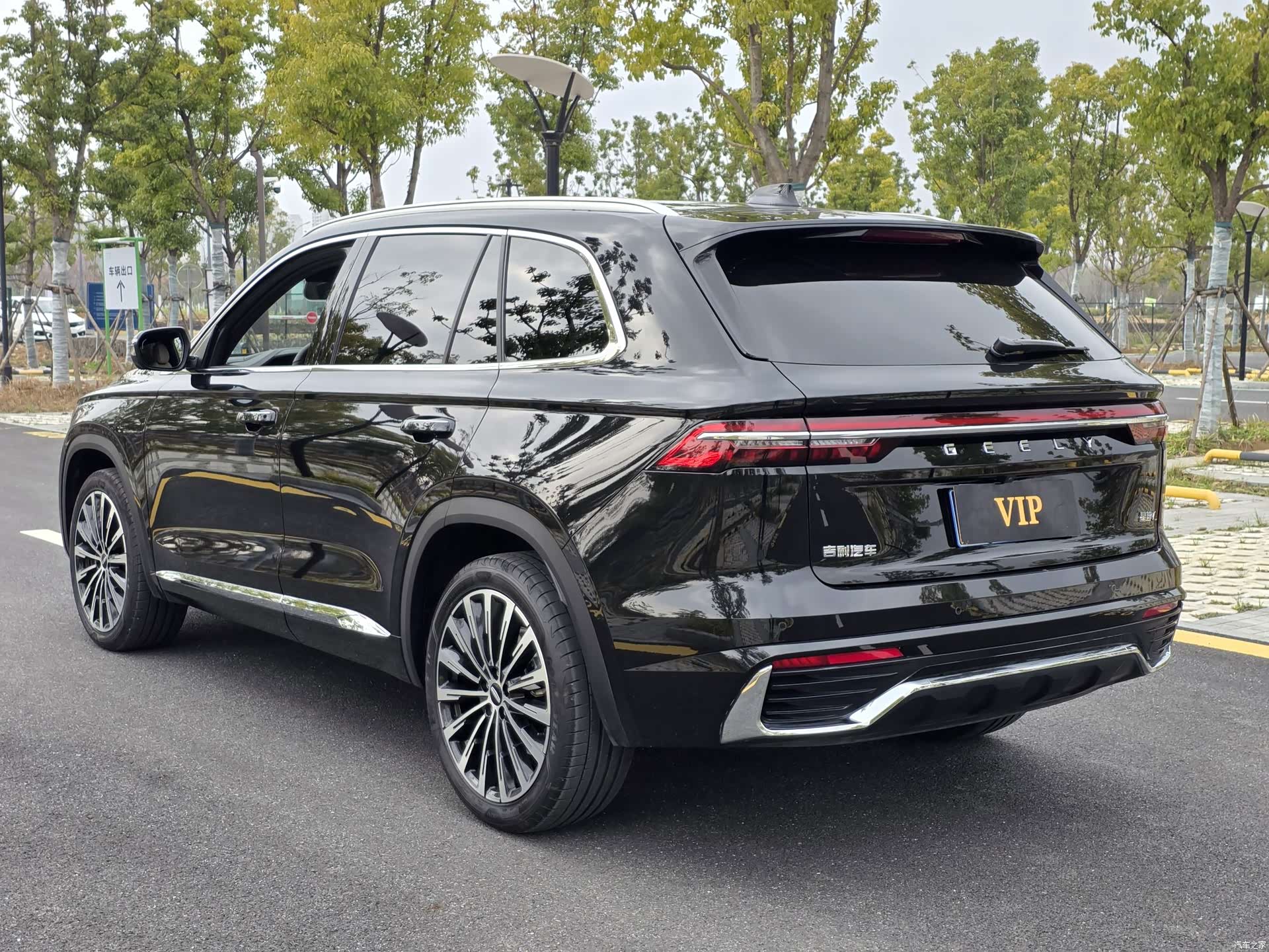 Geely Xingyue L, 2025 8