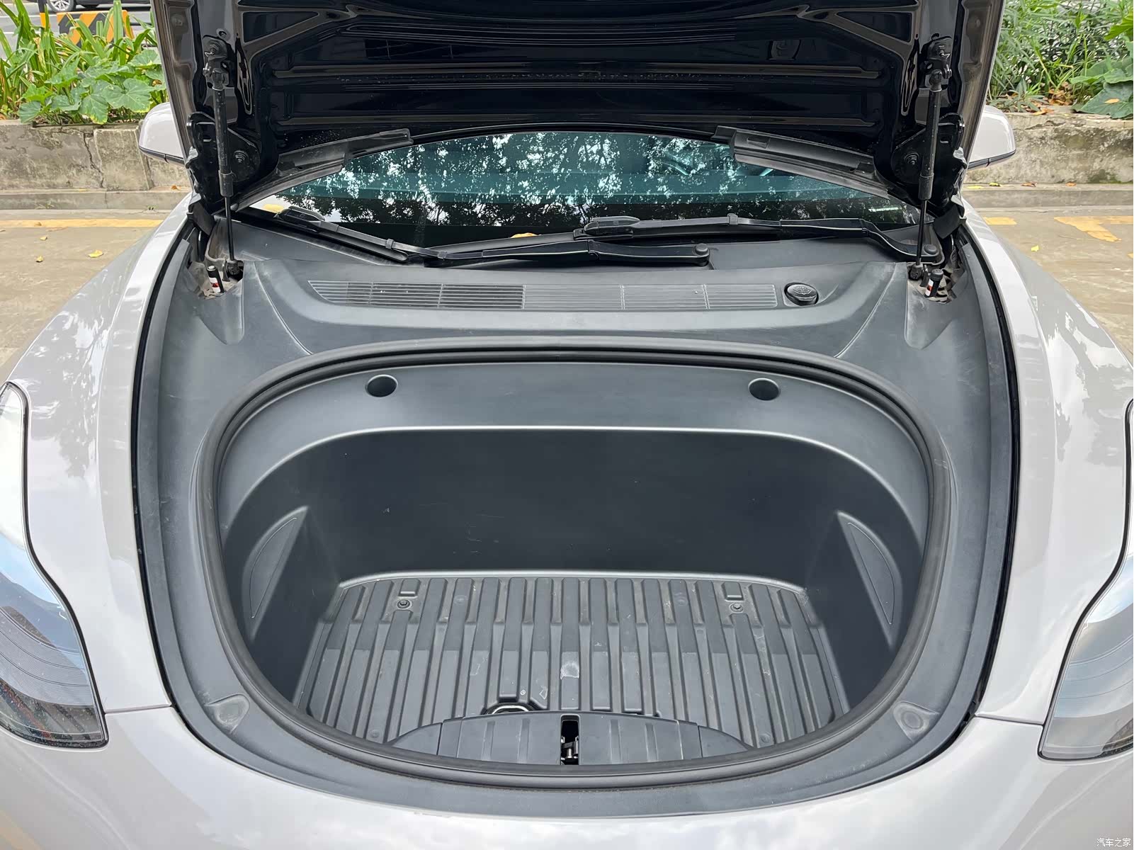 Tesla Model 3, 2023 10