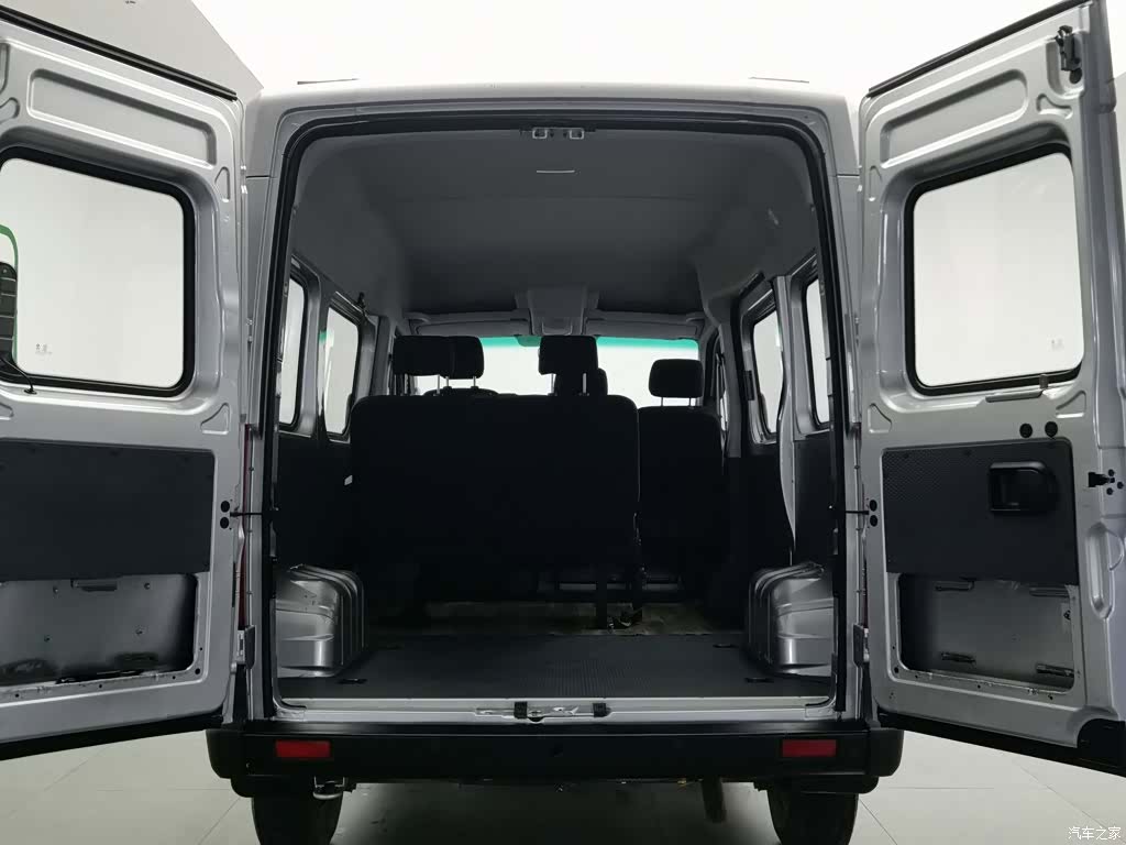 DongFeng V9, 2024 16