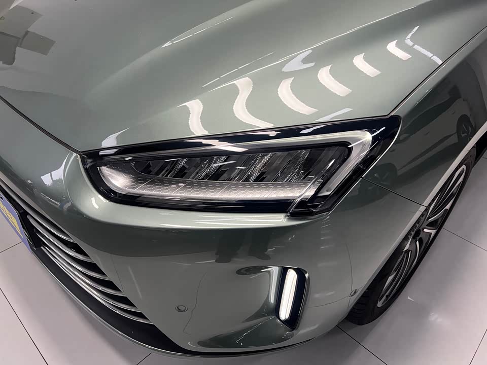 AITO Ask the world M5