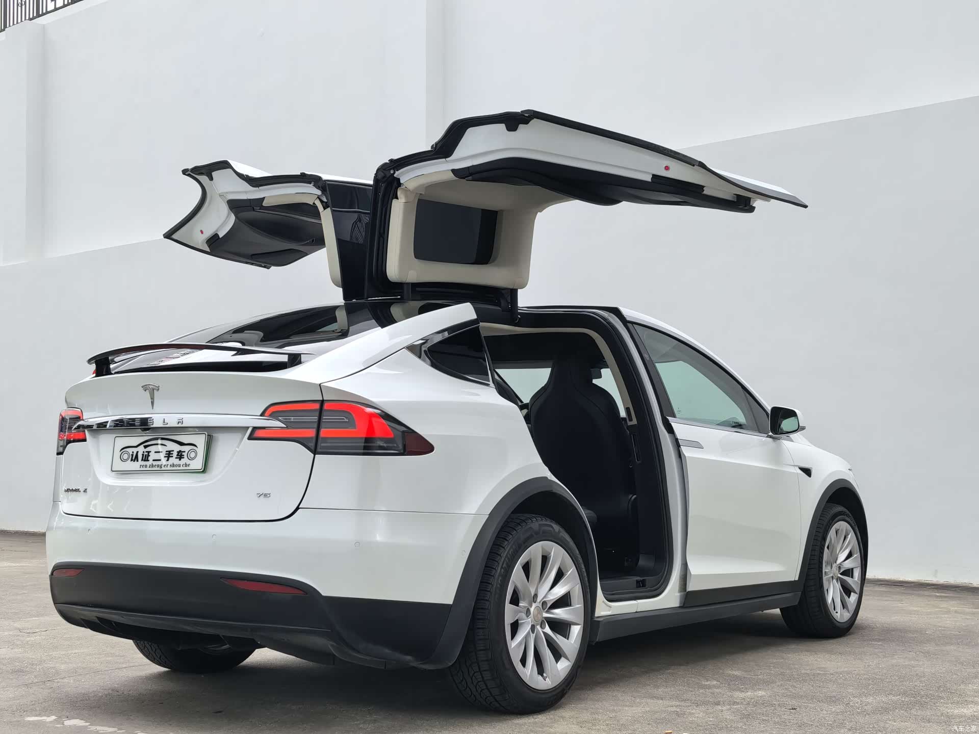 Tesla Model X, 2019 11