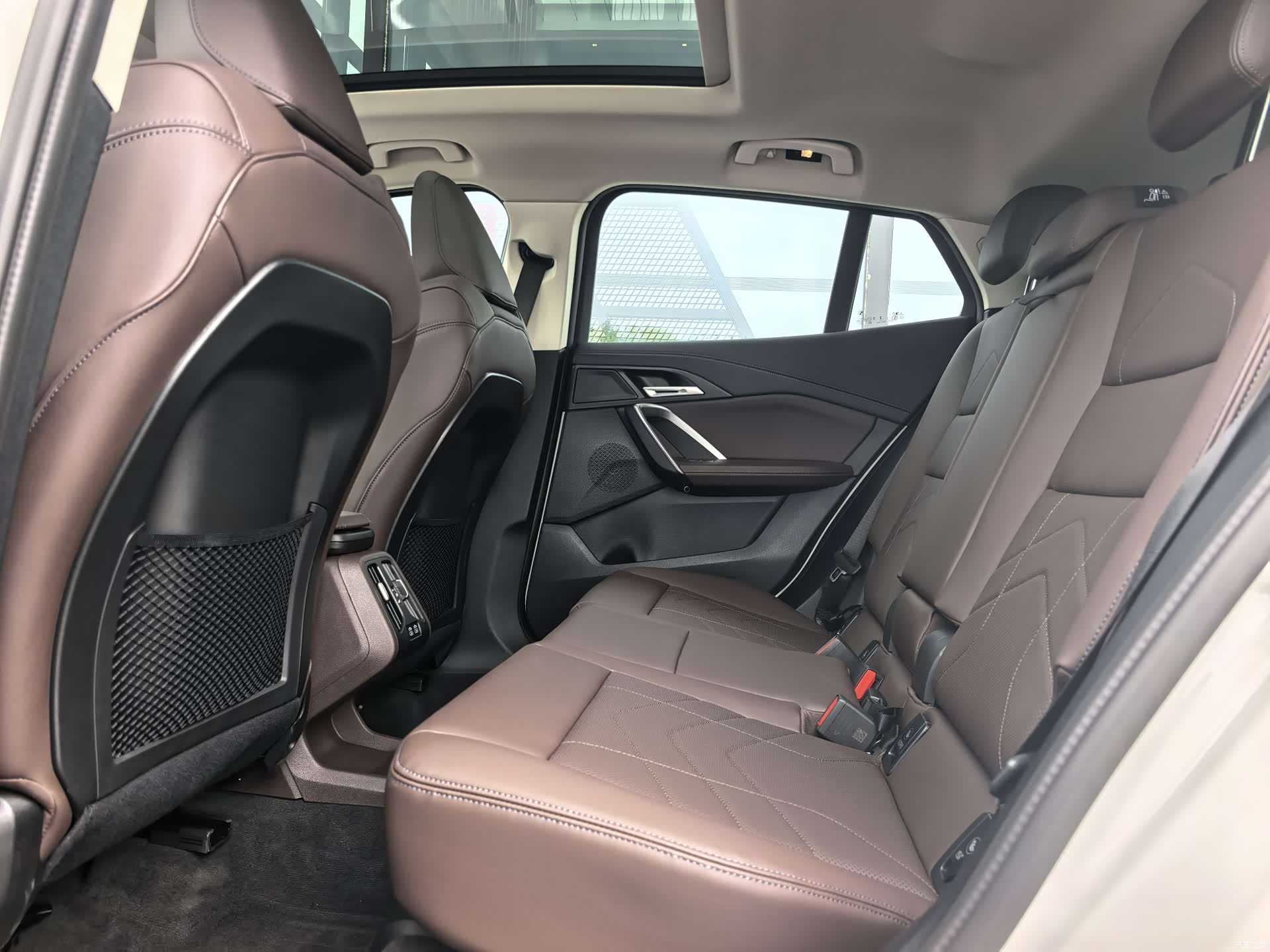 BMW X2, 2025 12