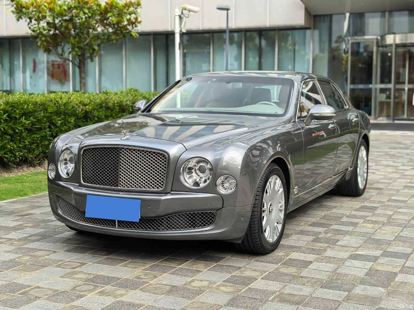 Bentley Mulsanne, 2015 1