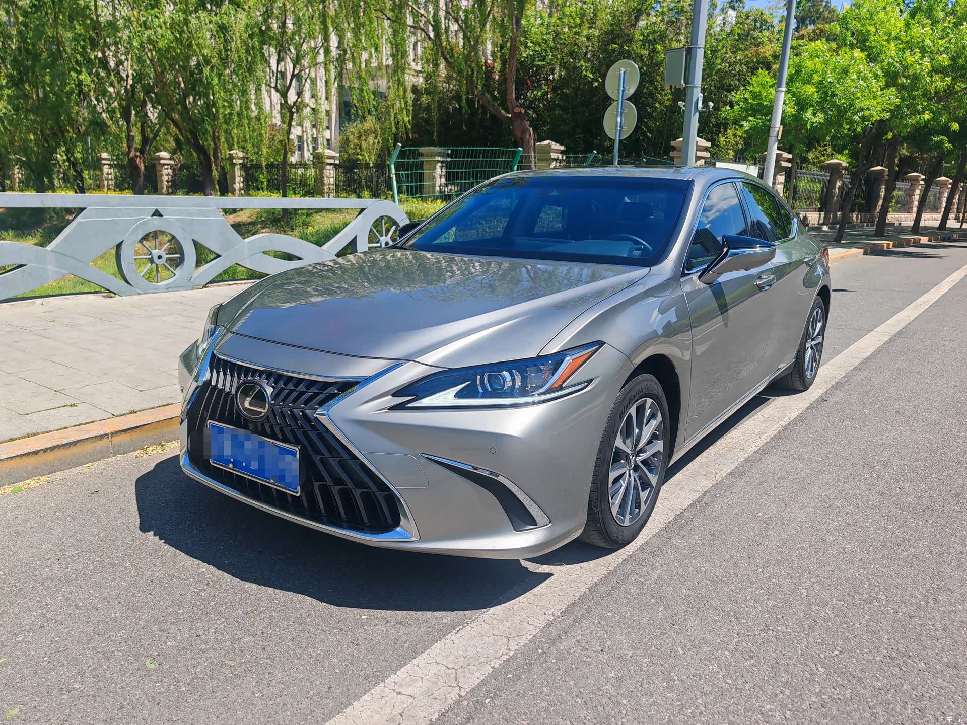 Lexus ES, 2024 1