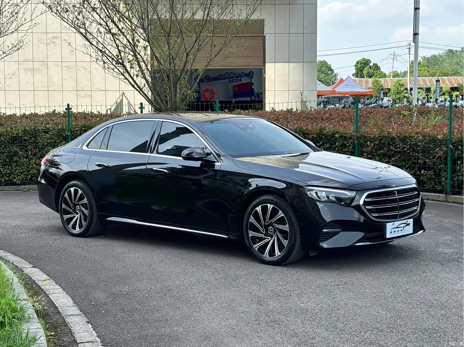 Mercedes-Benz E-Class, 2024 3