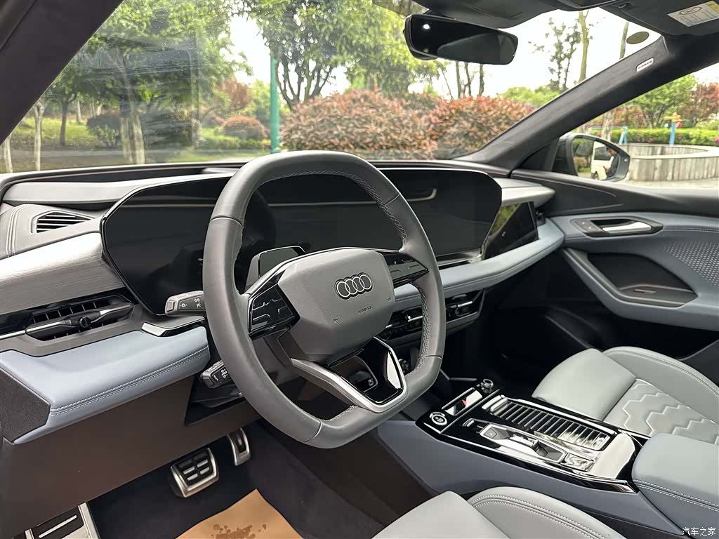 Audi e-tron, 2025 11