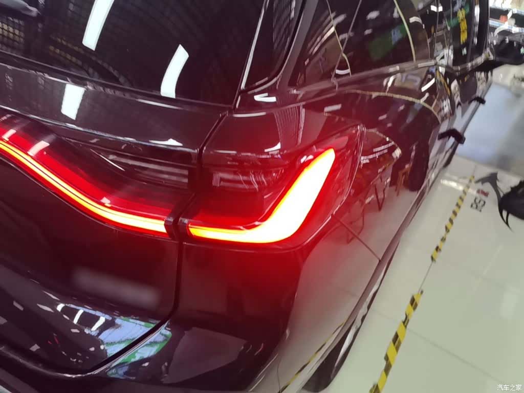 NIO ES8, 2022 8