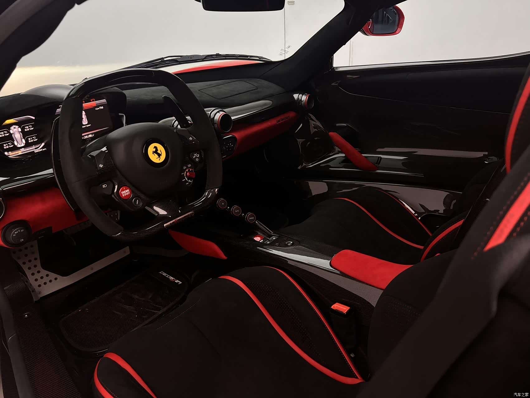 Ferrari LaFerrari, 2015 32