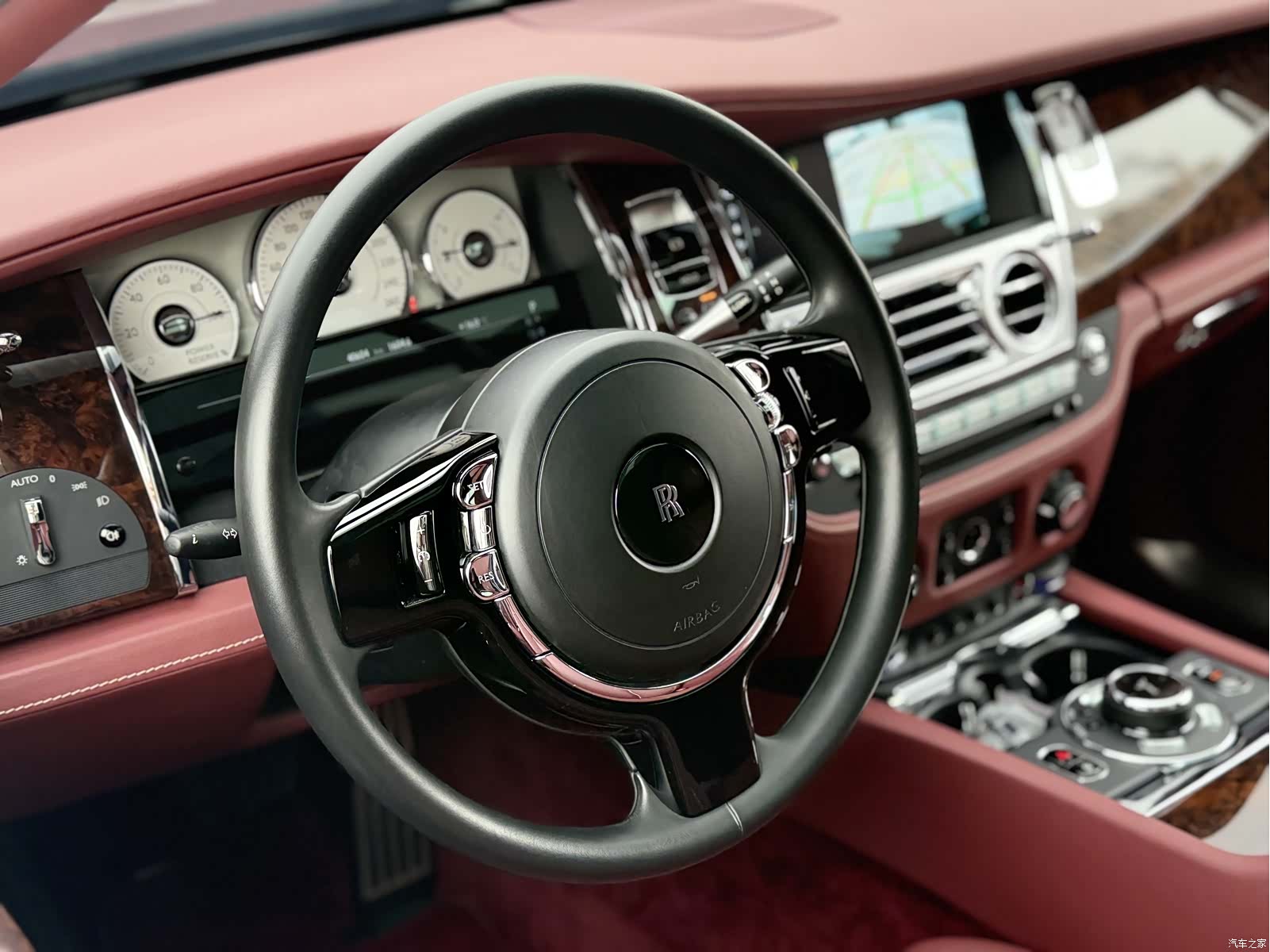 Rolls-Royce Ghost, 2018 15