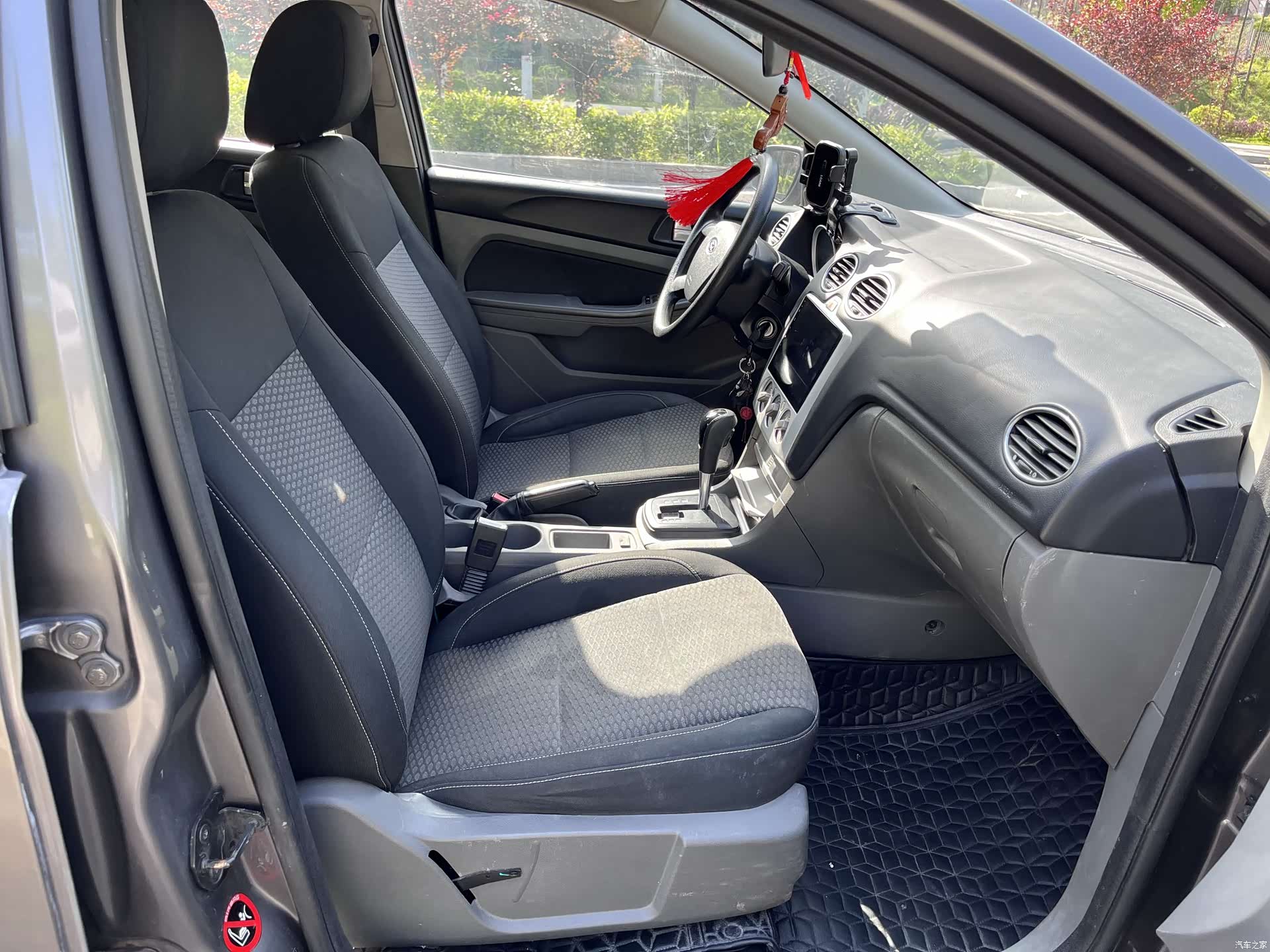 Ford Focus, 2013 9