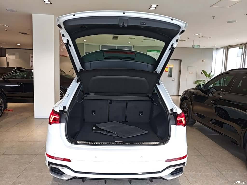 Audi Q3, 2024 19