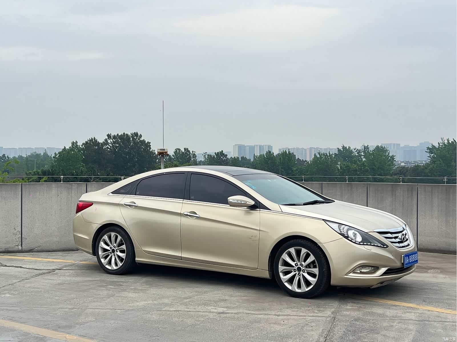 Hyundai Sonata, 2012 3