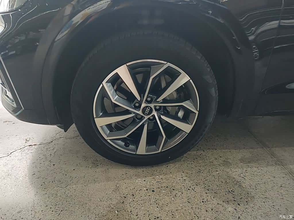 Audi Q5L, 2024 23