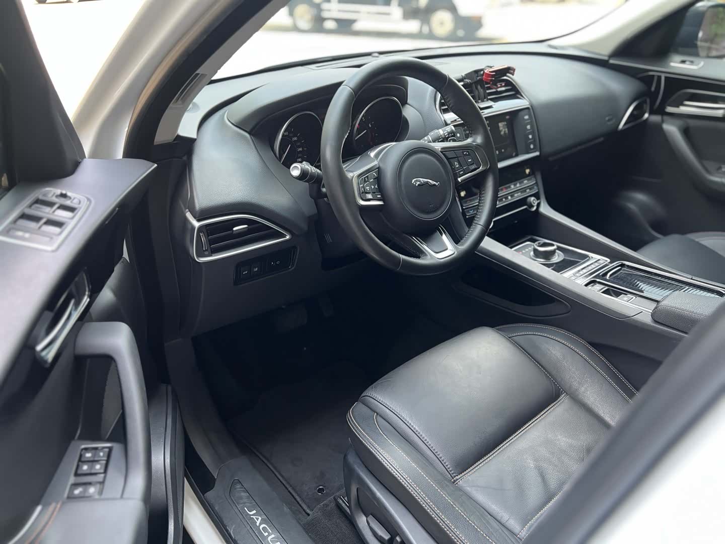 Jaguar F-PACE, 2017 4