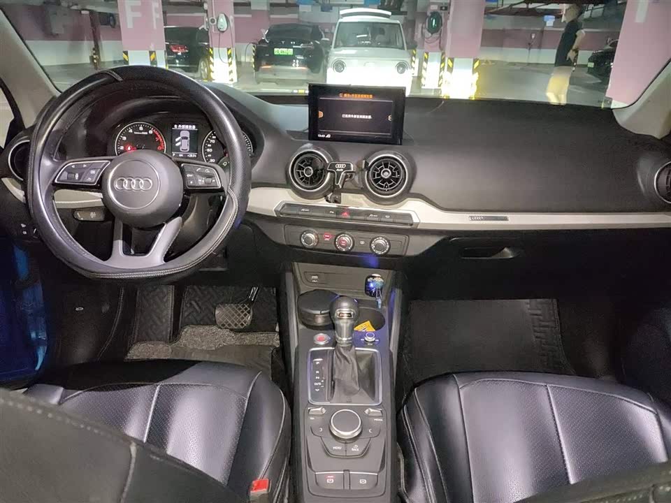 Audi Q2L