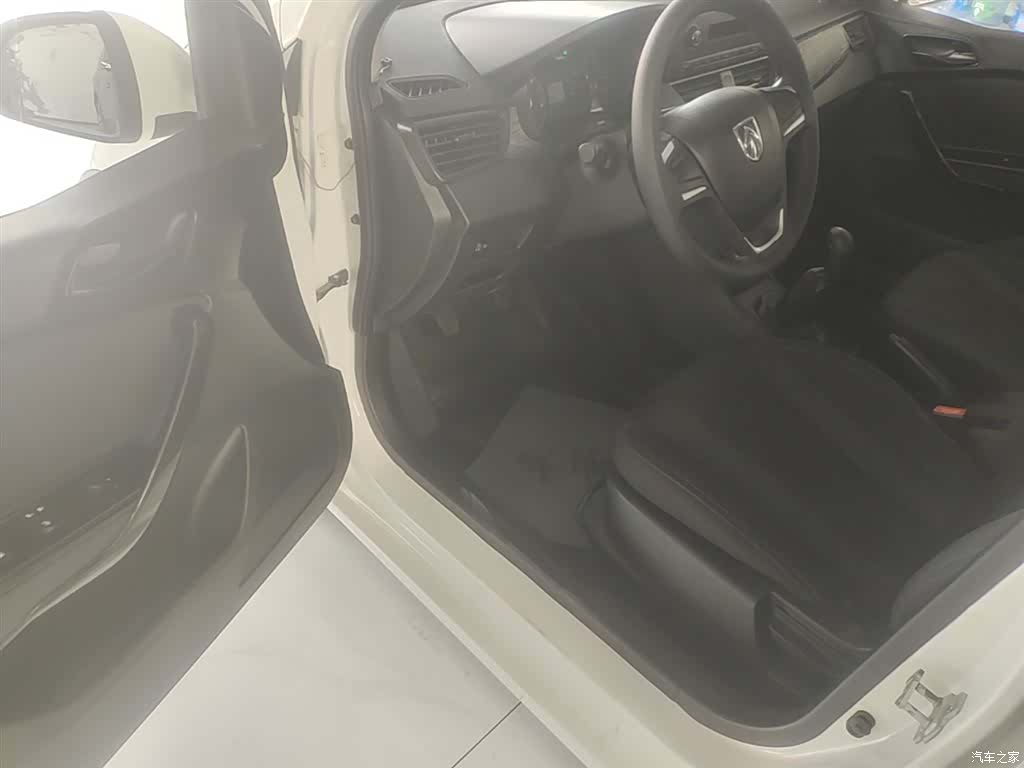 Wuling 310, 2018 16