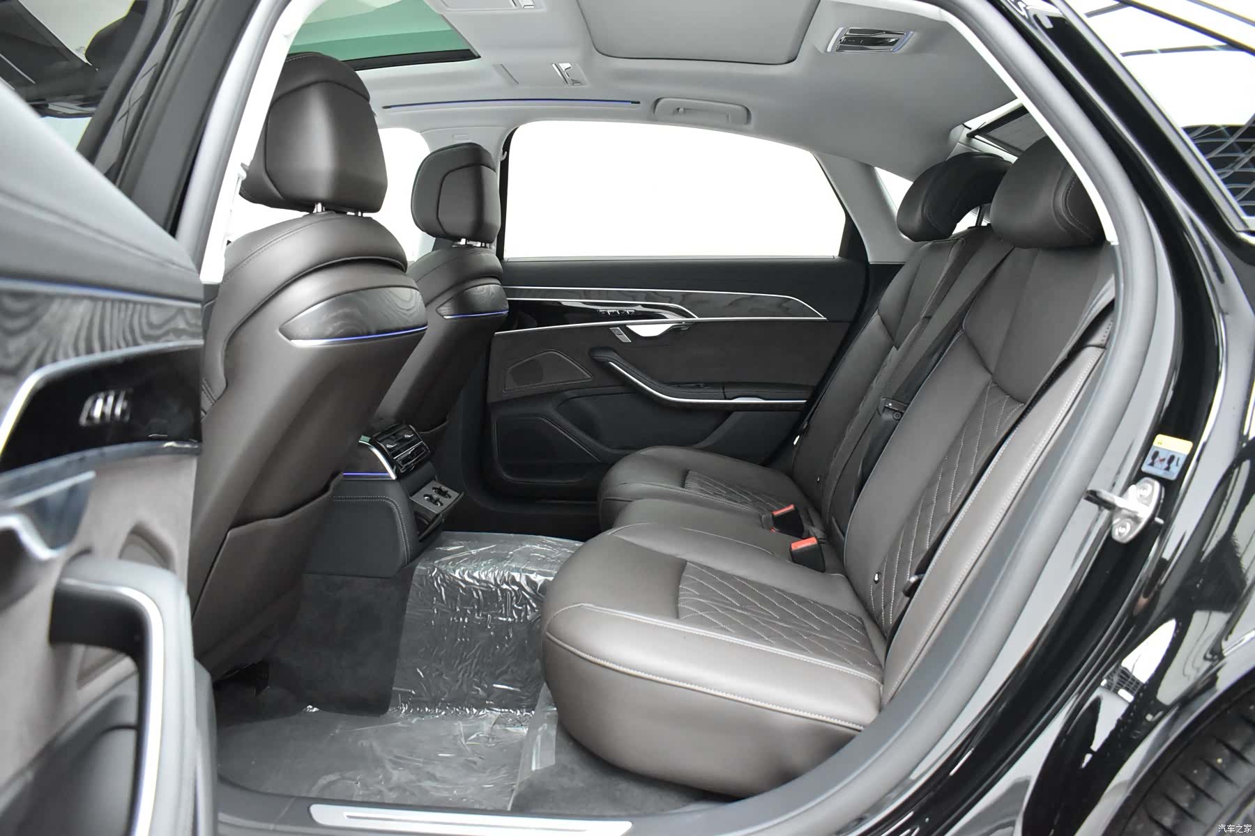Audi A8L, 2024 17