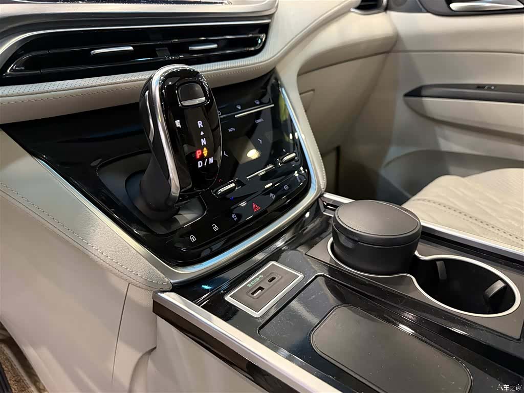 Buick GL8, 2021 15