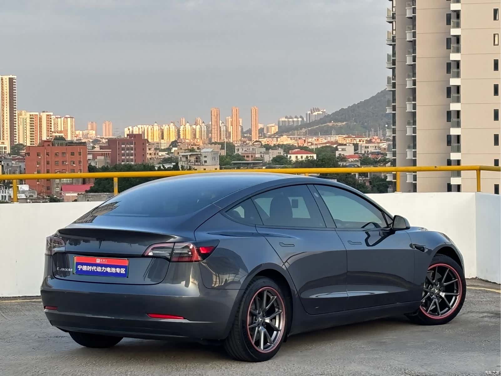 Tesla Model 3, 2023 10