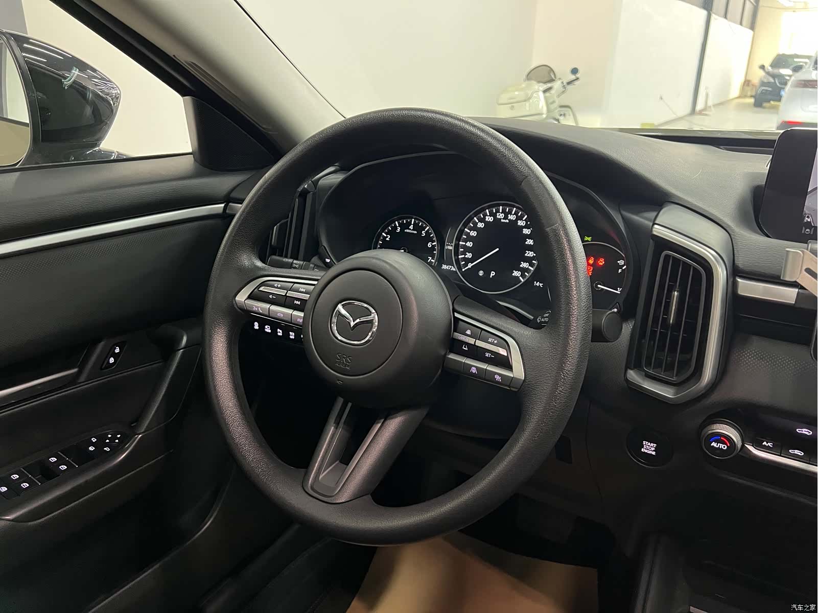 Mazda CX-50, 2025 17