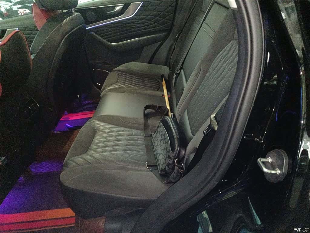 Hongqi HS5, 2023 13