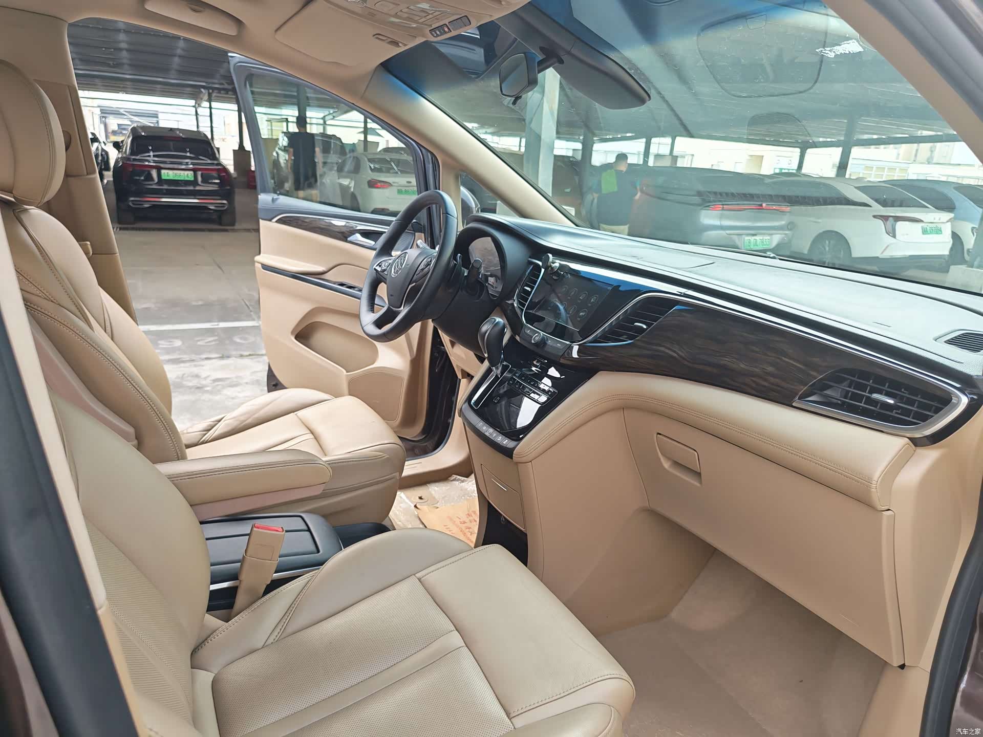 Buick GL8, 2018 7