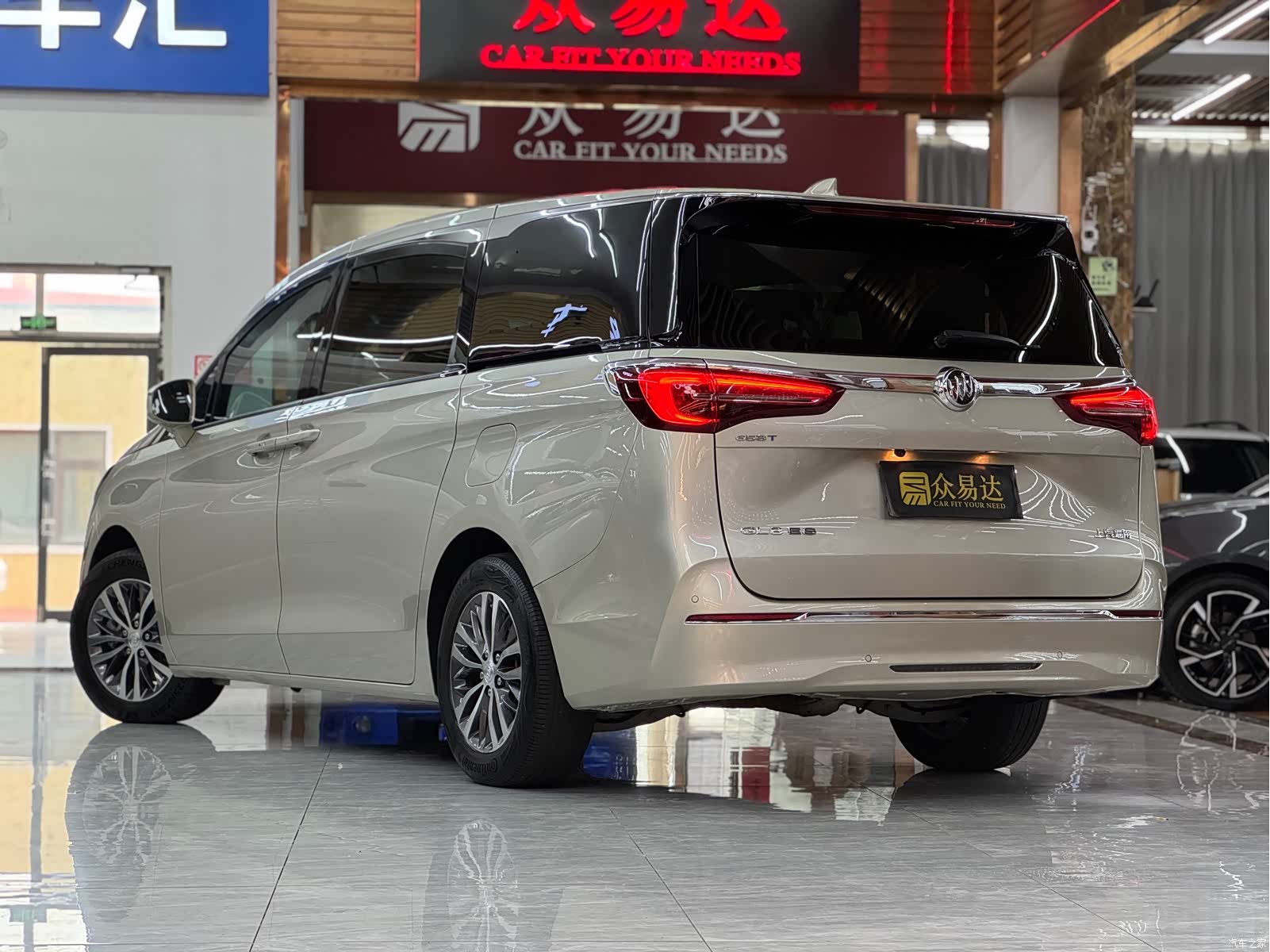 Buick GL8, 2022 4