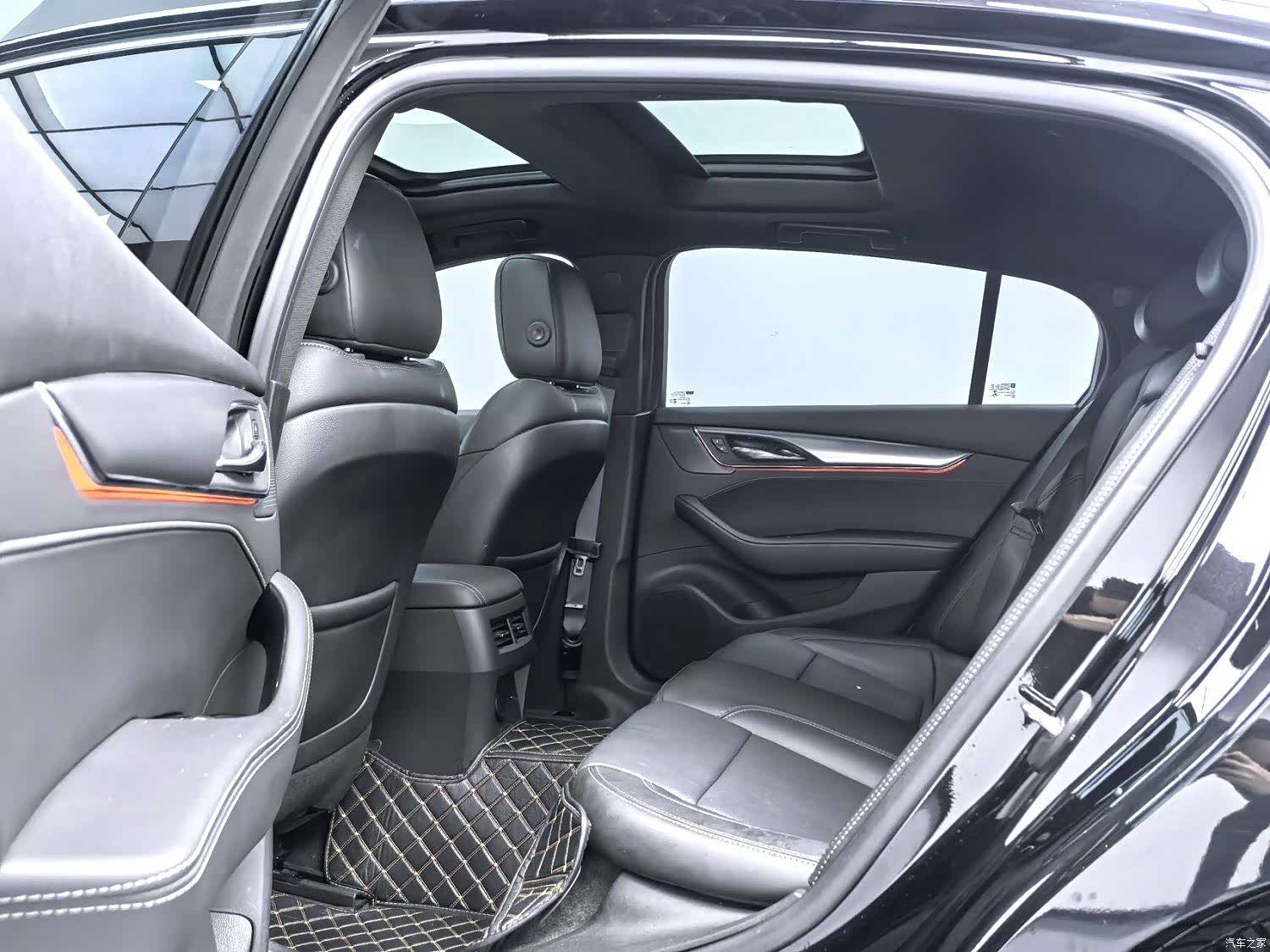 Cadillac CT5, 2023 все фото
