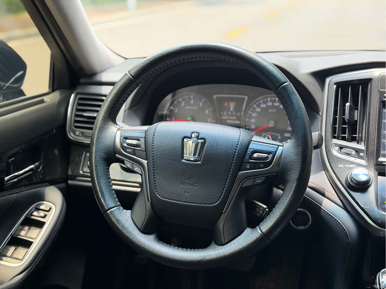 Toyota Crown, 2018 17