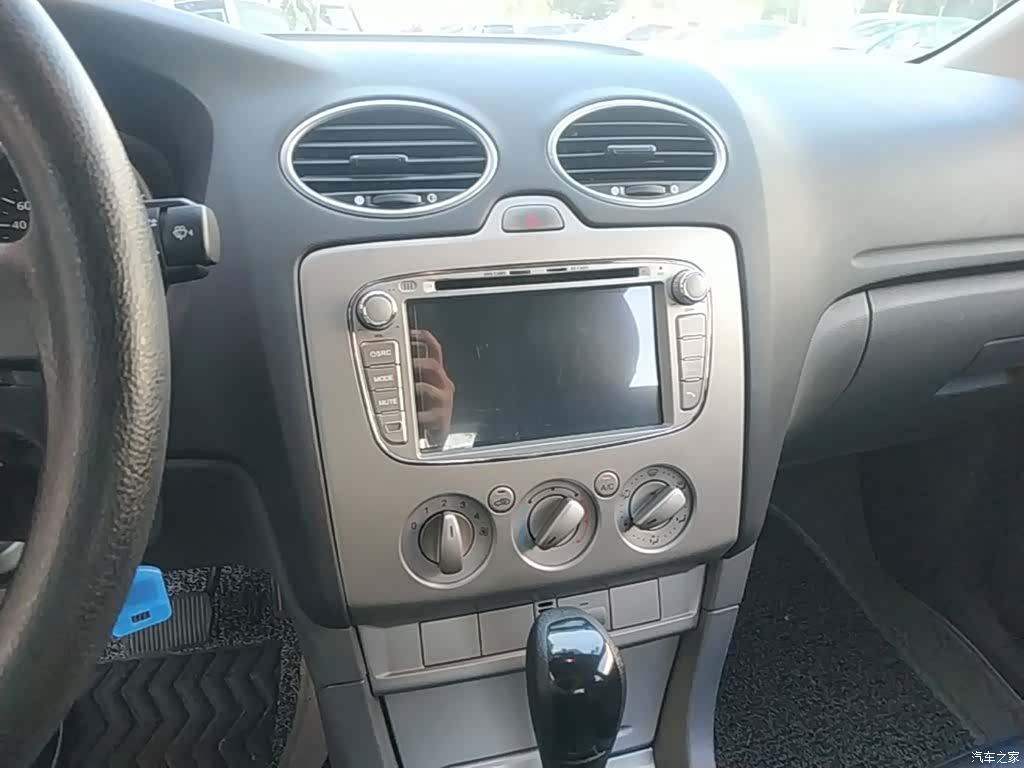 Ford Focus, 2015 13