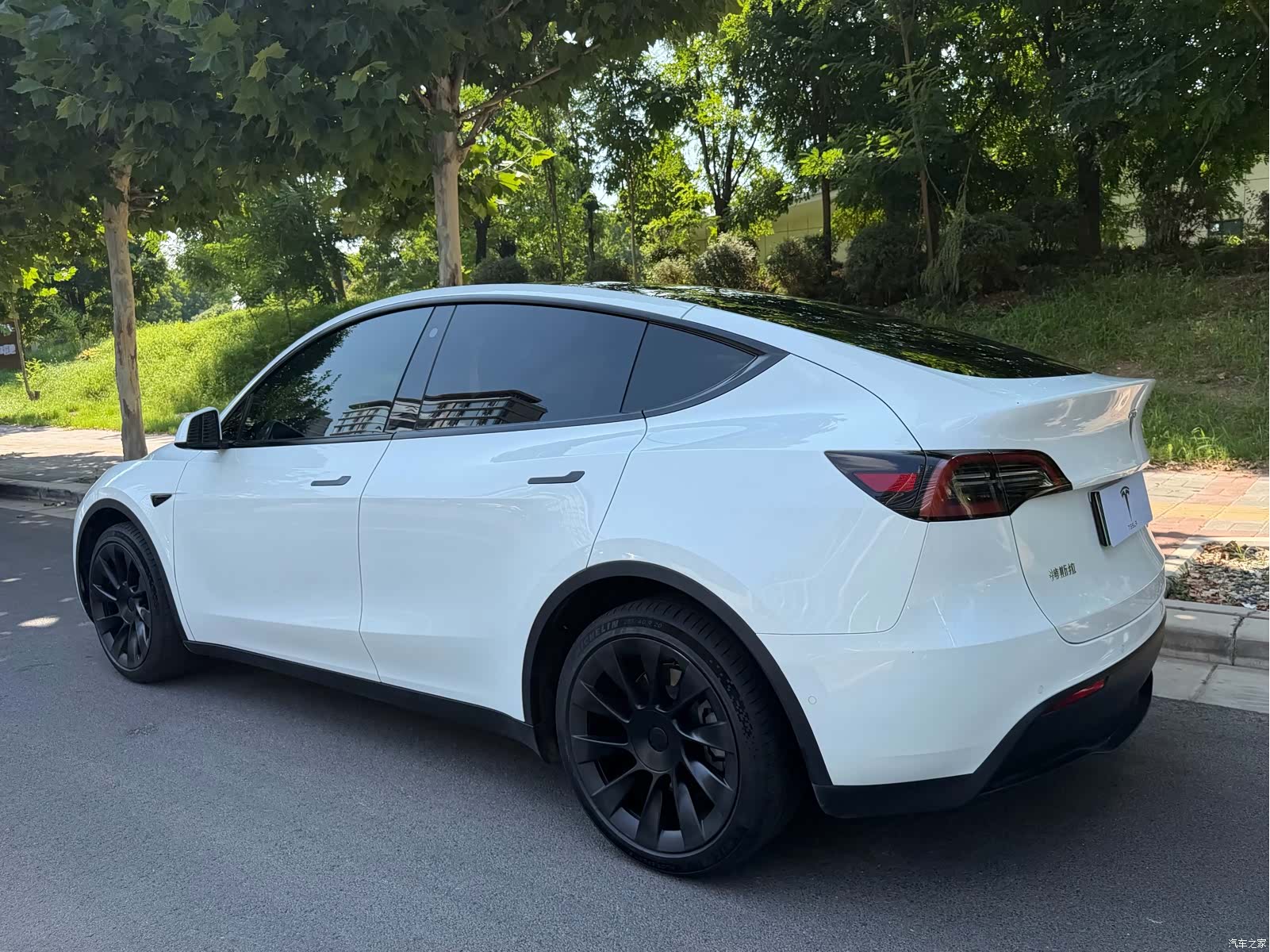 Tesla Model Y, 2023 22