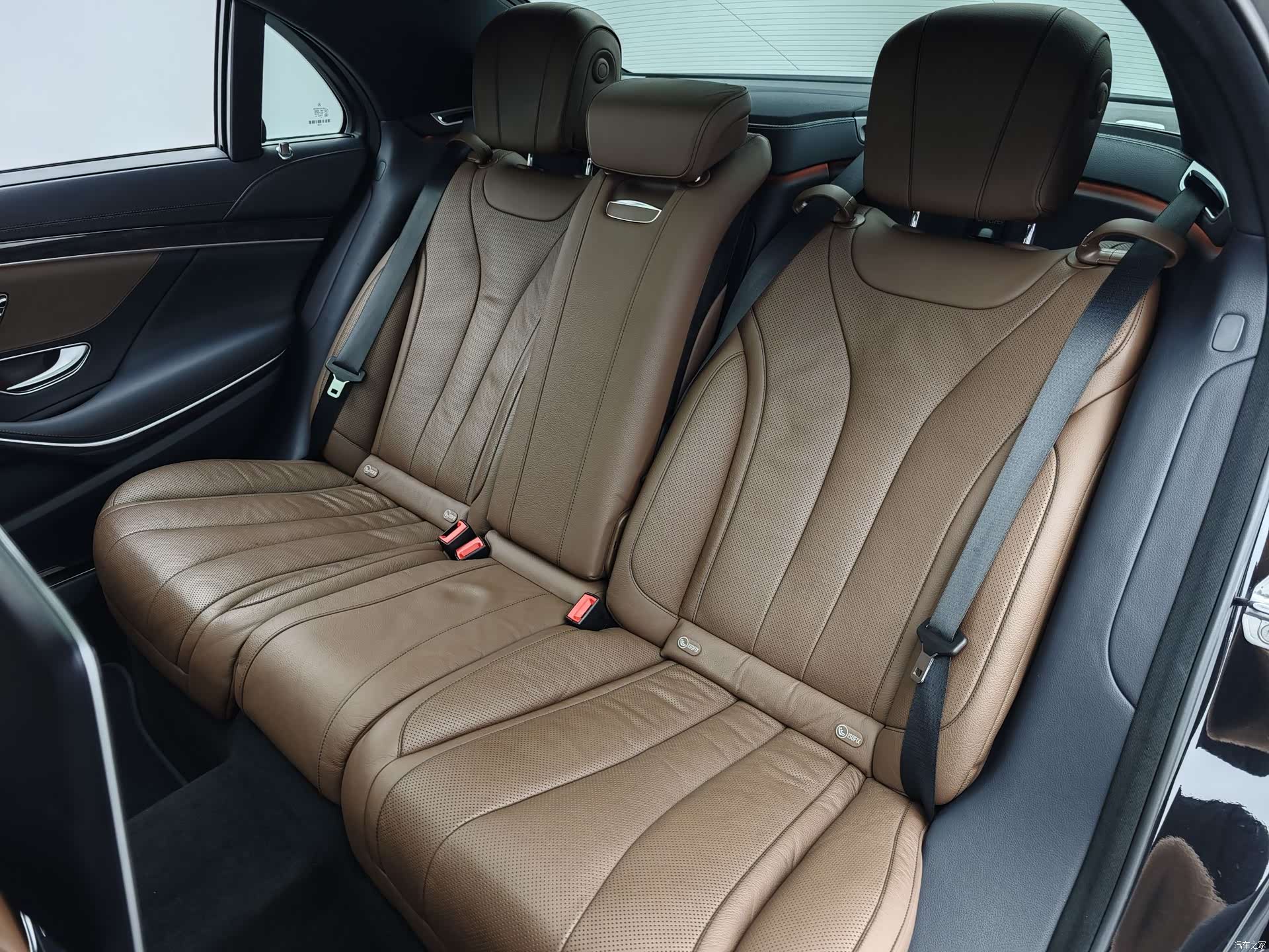 Mercedes-Benz S-Class, 2019 19
