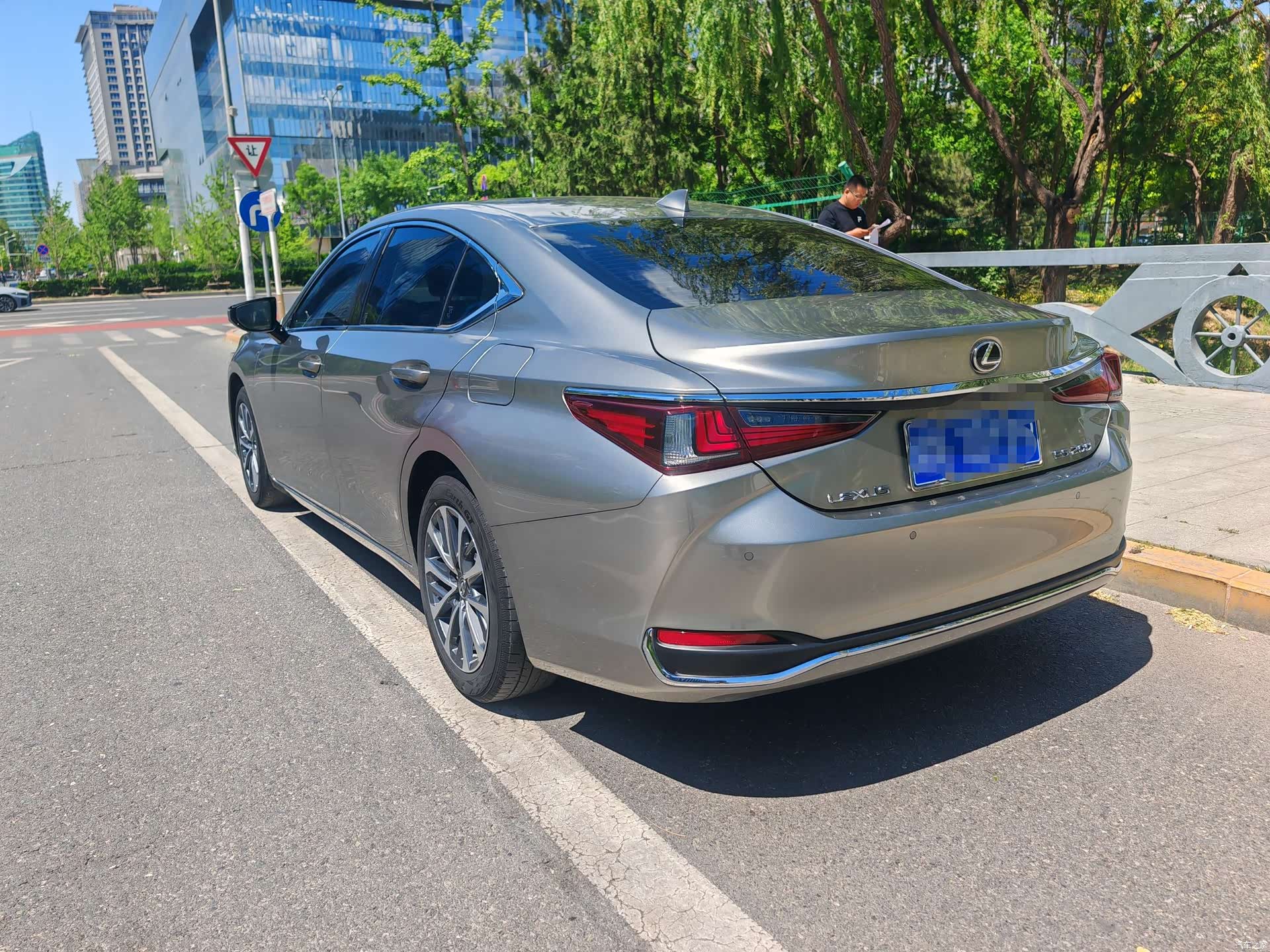 Lexus ES, 2024 6