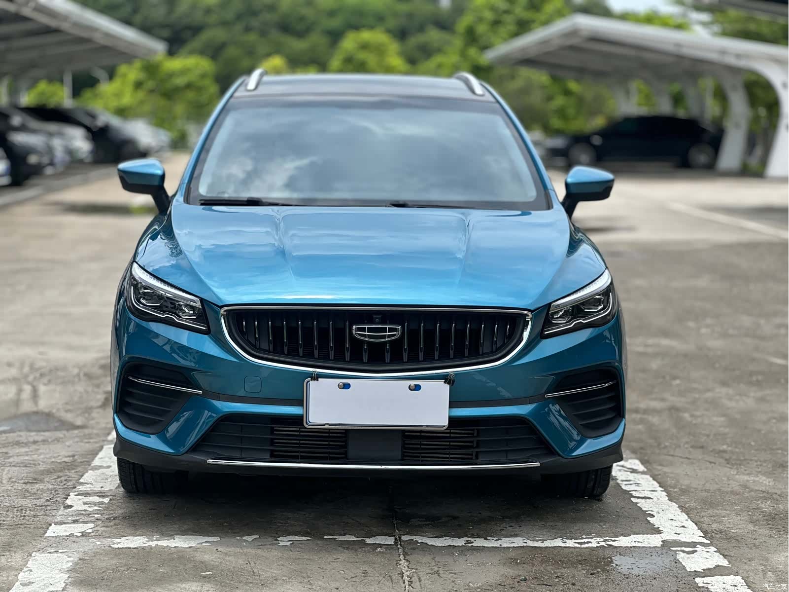 Geely Emgrand, 2022 3