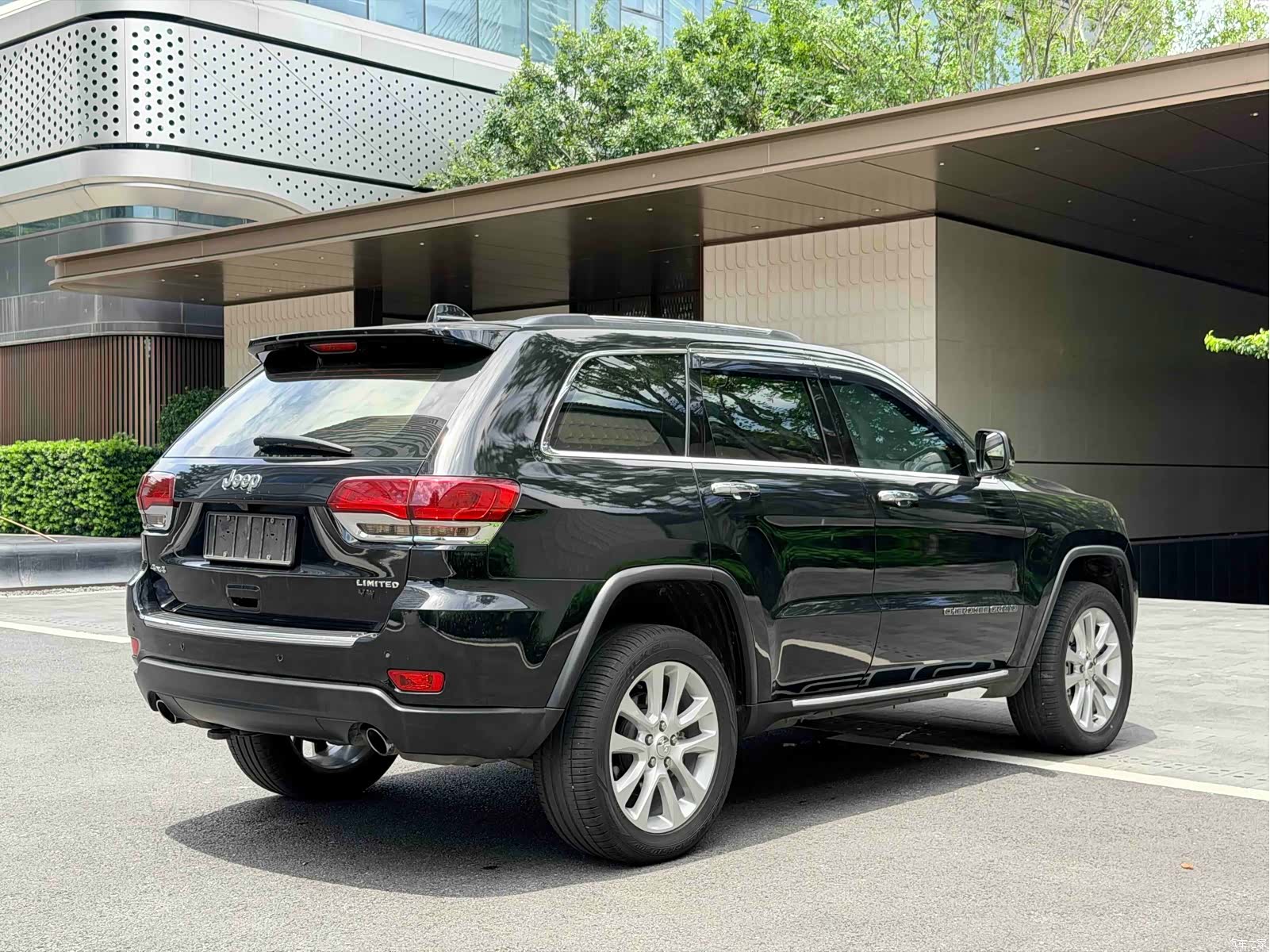 Jeep Grand Cherokee, 2018 все фото