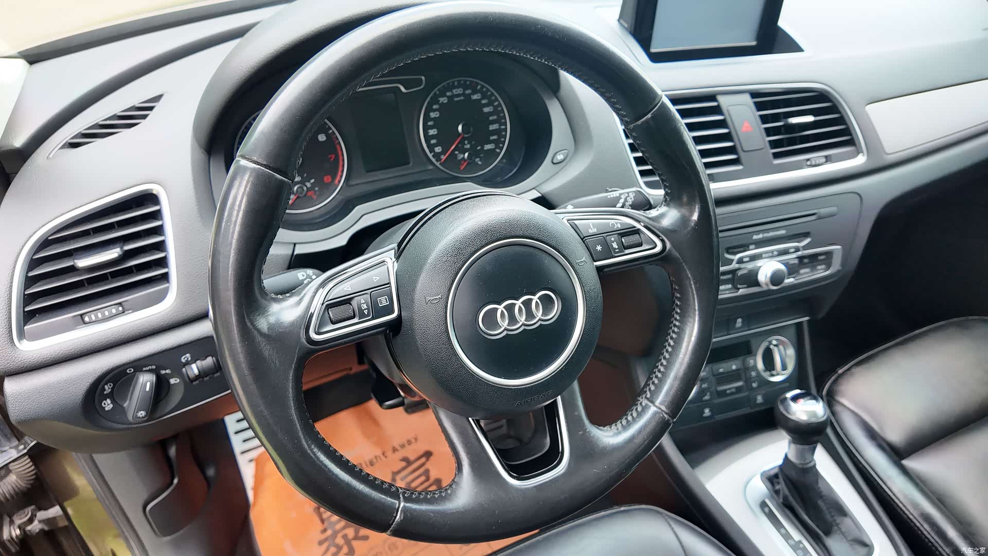 Audi Q3, 2014 28