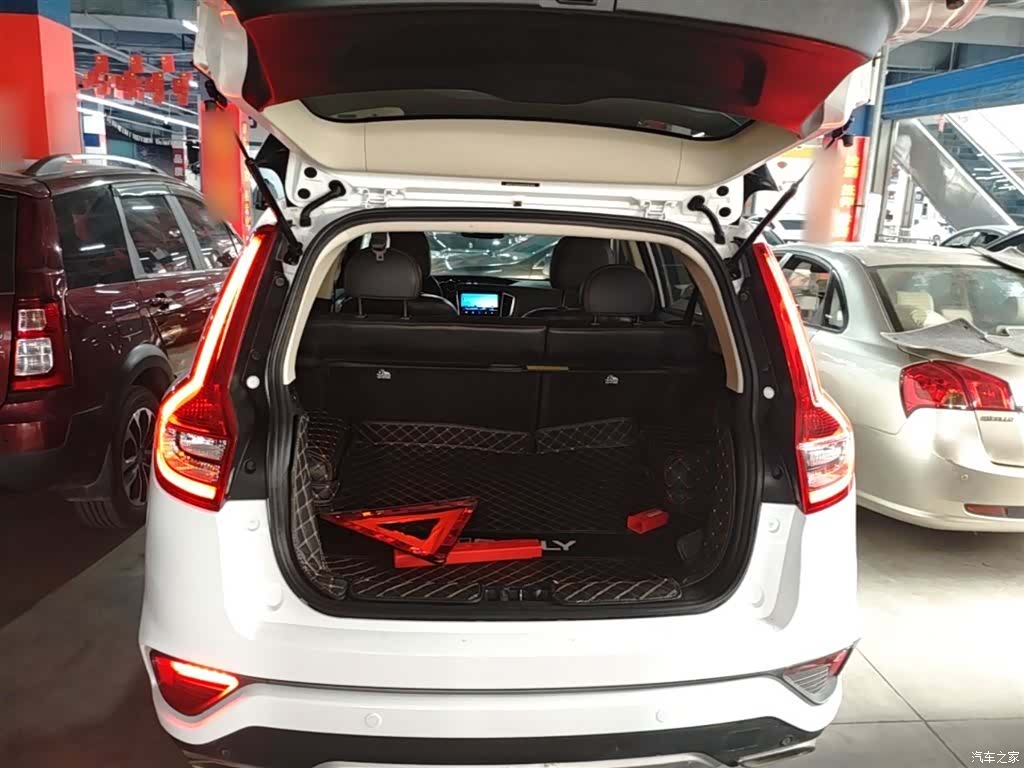 Geely X6, 2019 9
