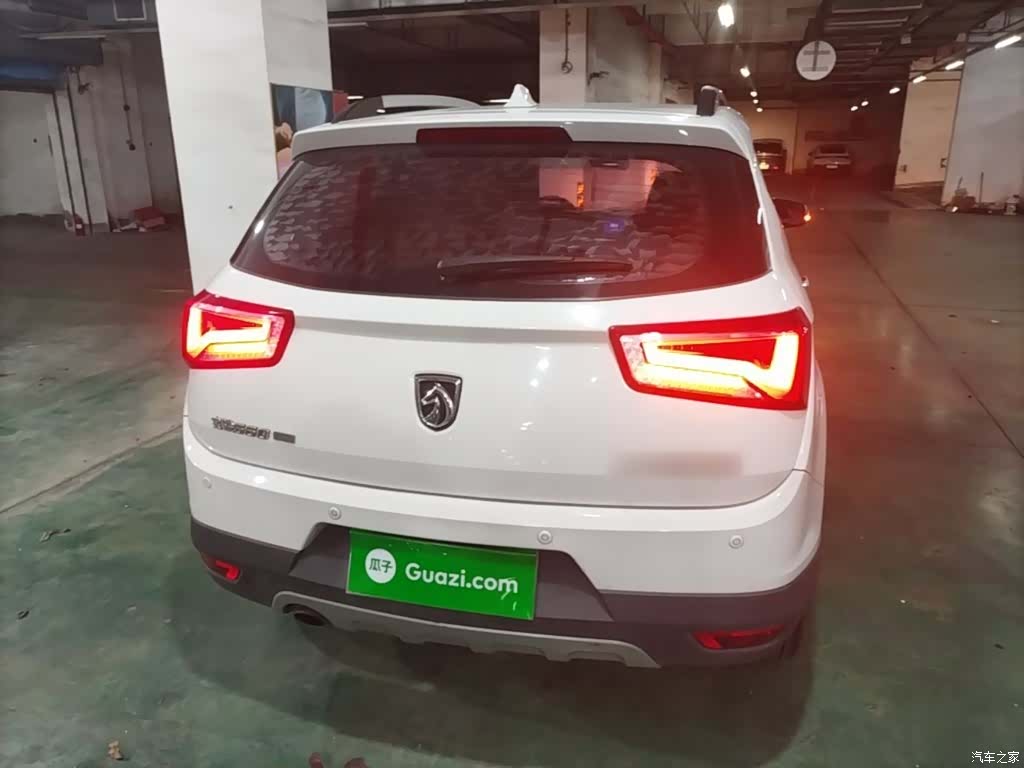 Wuling 560, 2016 6