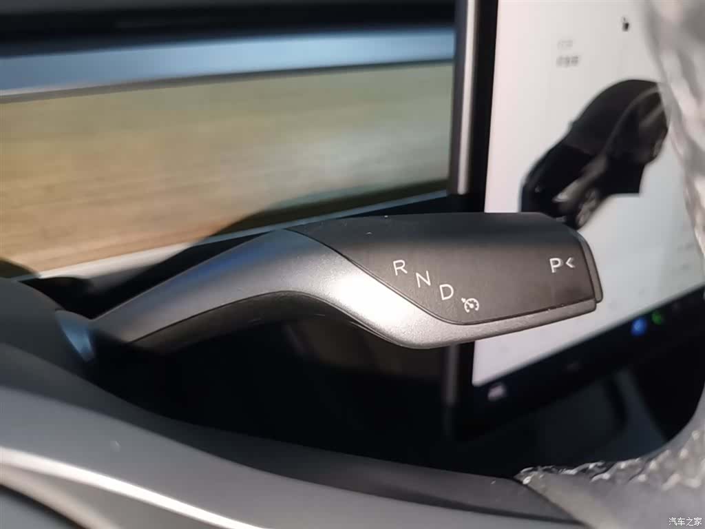Tesla Model Y, 2022 14