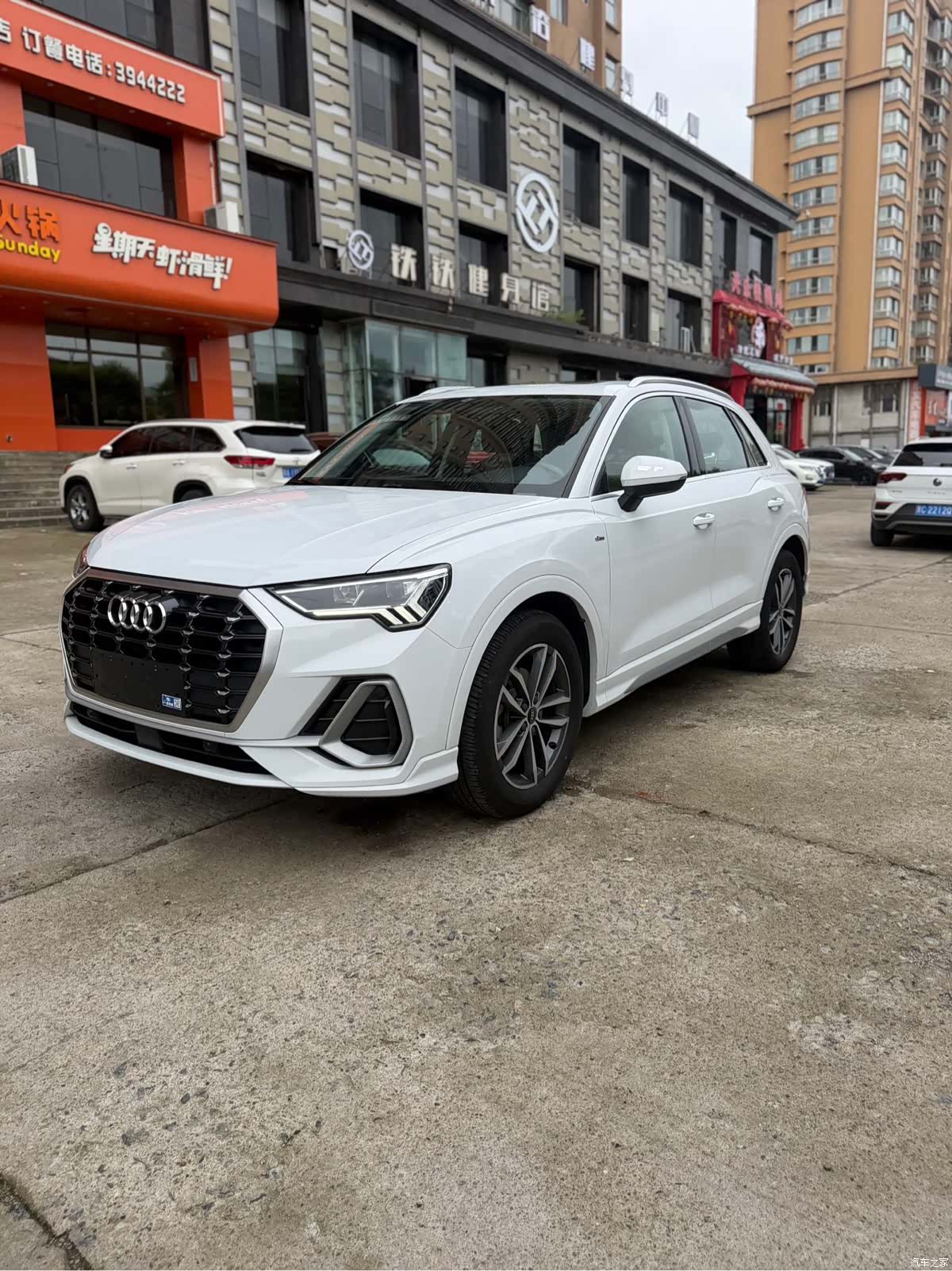 Audi Q3, 2021 1