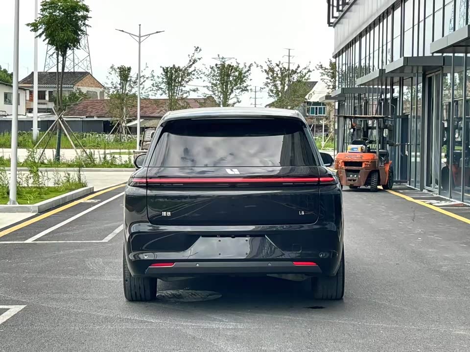 Li Auto Ideal L8
