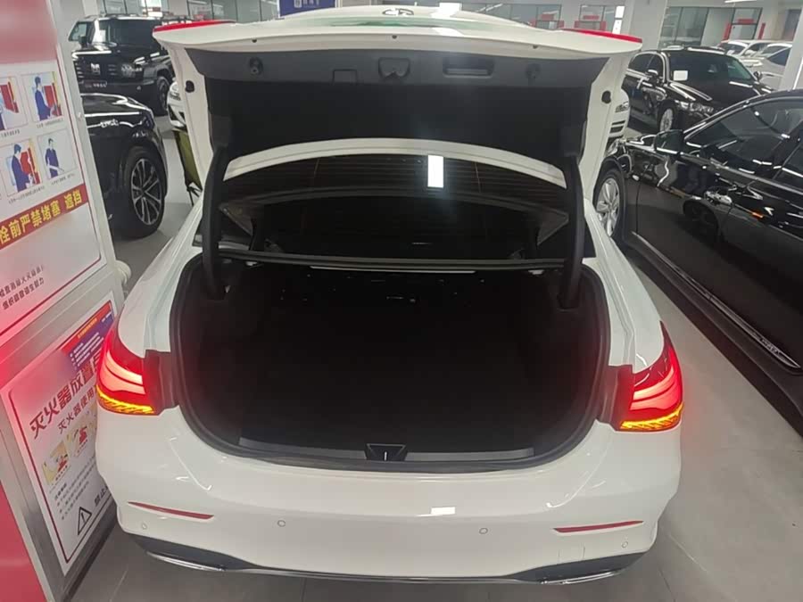 Mercedes-Benz A-Class 2025, фото 19