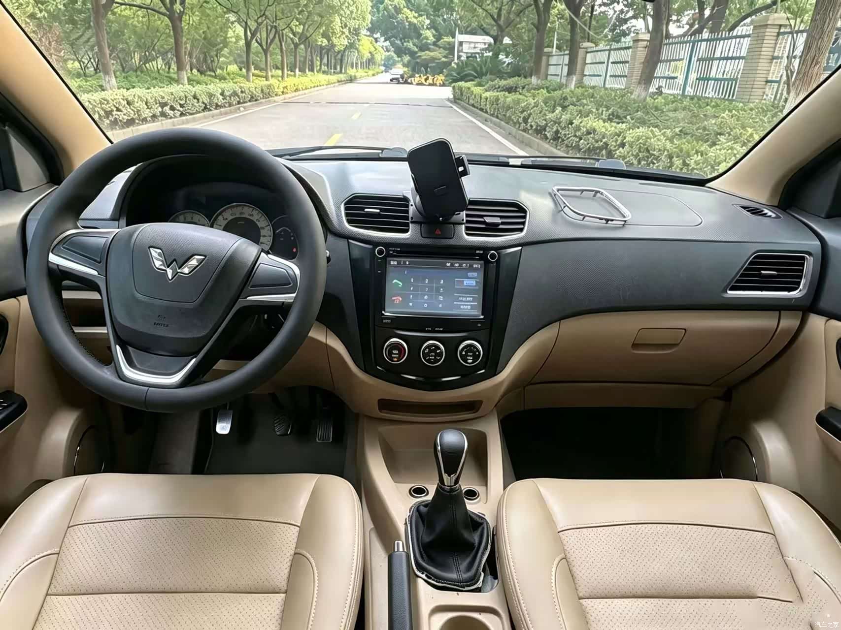 Wuling Hongguang, 2014 8