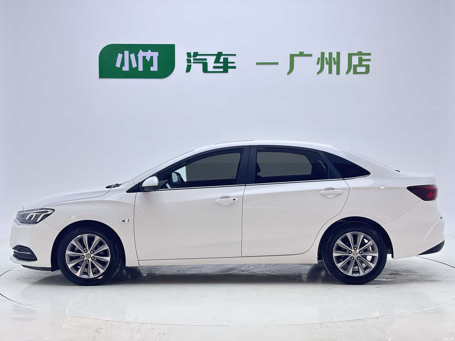 Chevrolet 320, 2022 7