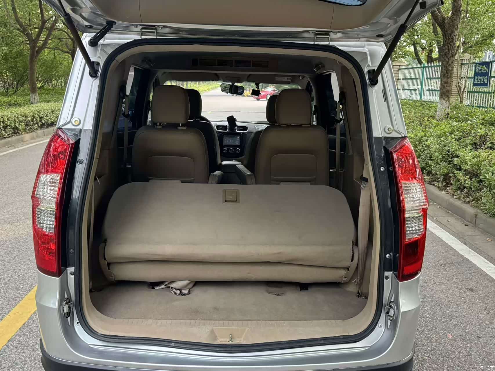Wuling Hongguang, 2014 все фото