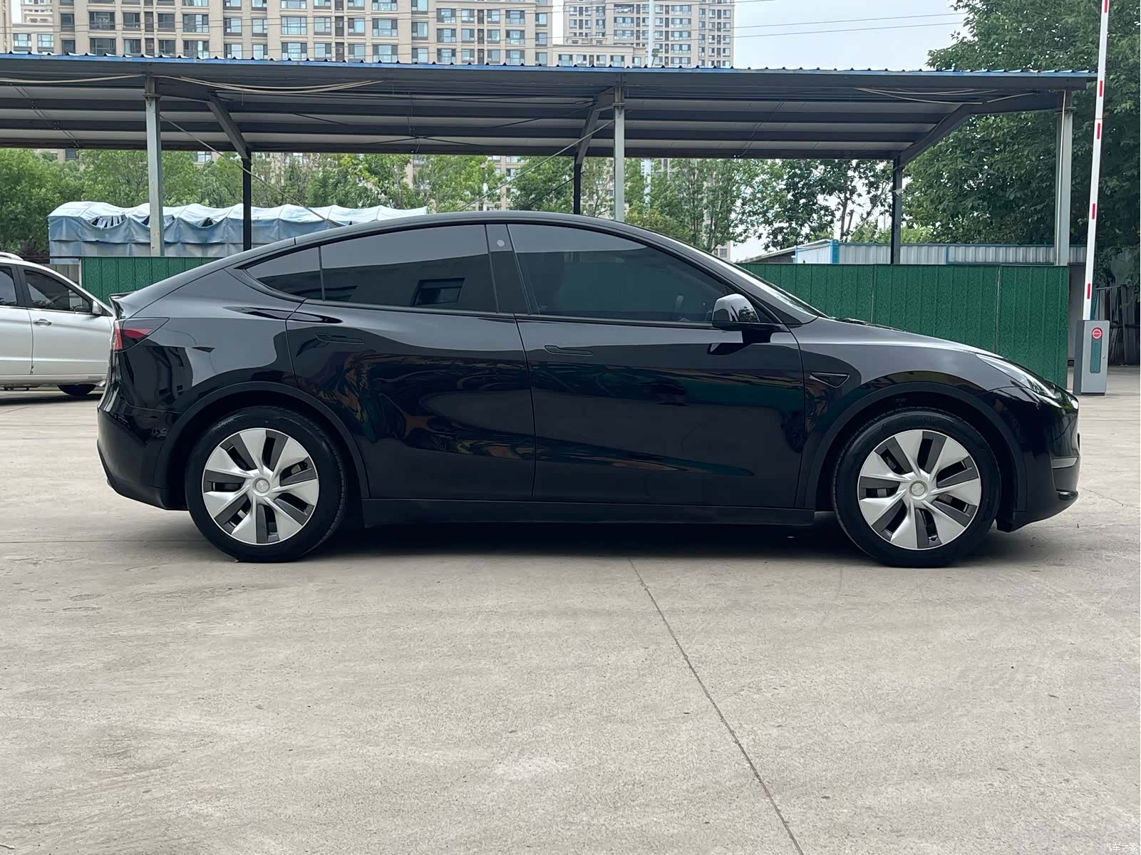 Tesla Model Y, 2022 7