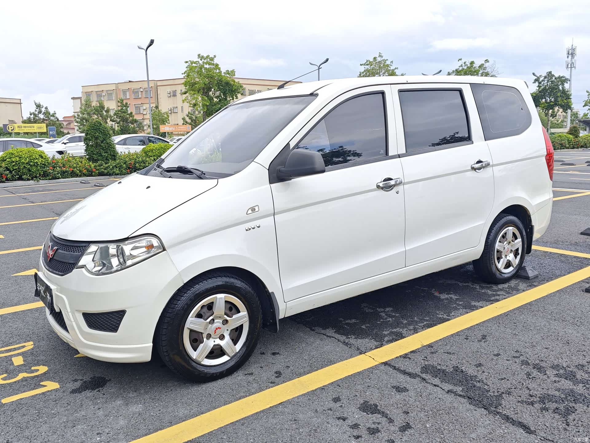 Wuling Hongguang, 2017 1